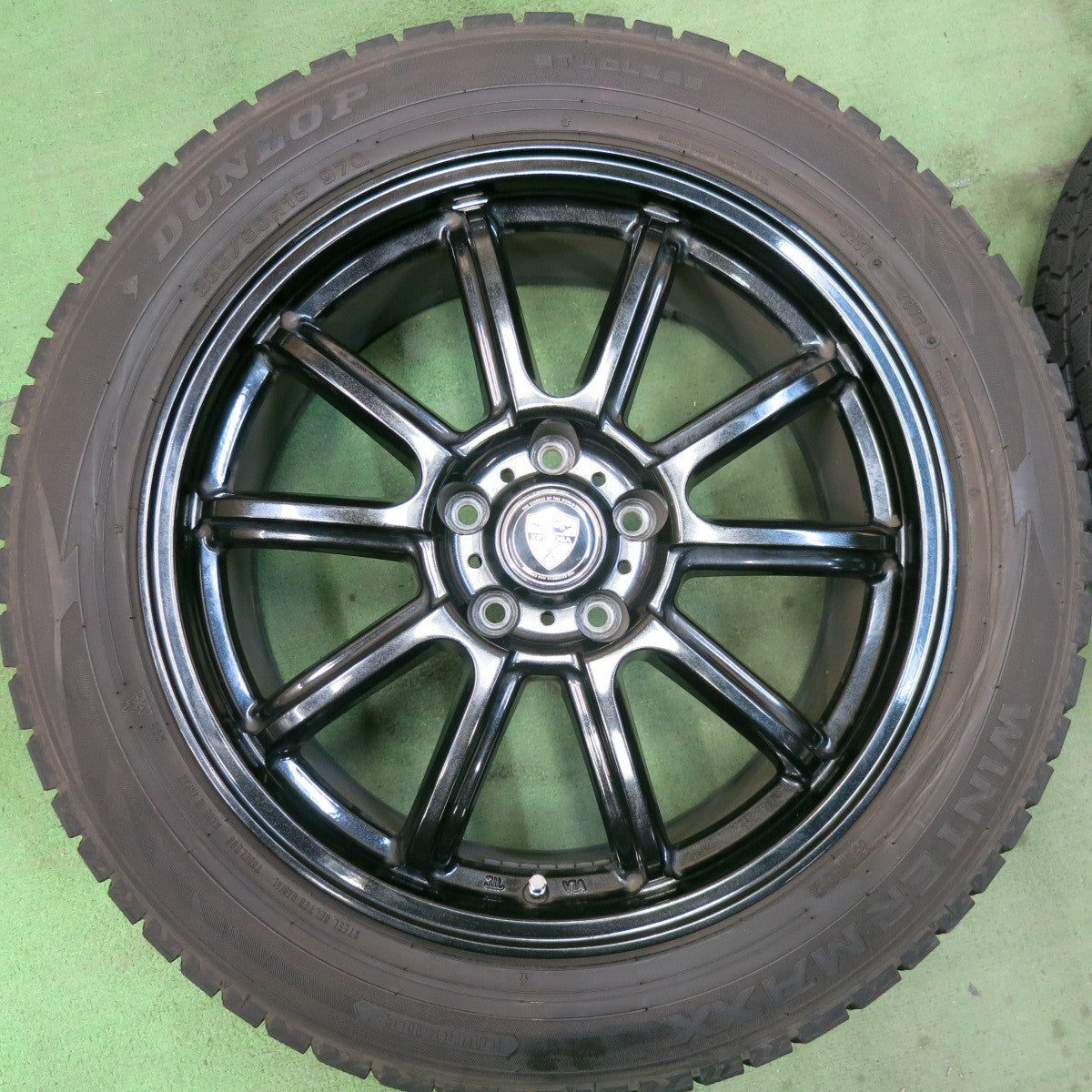 キレイ★スタッドレス 235/50R18 ダンロップ ウインターマックス WM02 ESTROSA エステローザ 18インチ PCD114.3/5H★5082602SKス