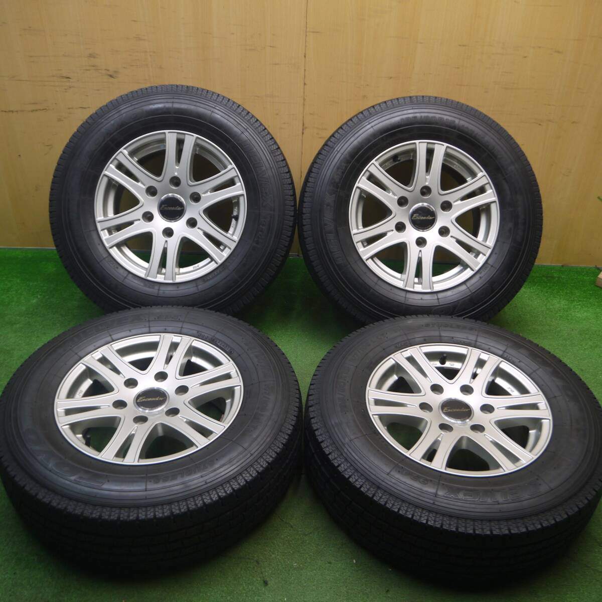 バリ溝!キレイ!8.5分★195/80R15 107/105L トーヨー デルベックス 934 Exceeder エクシーダー 15インチ PCD139.7/6H★5021805Hス