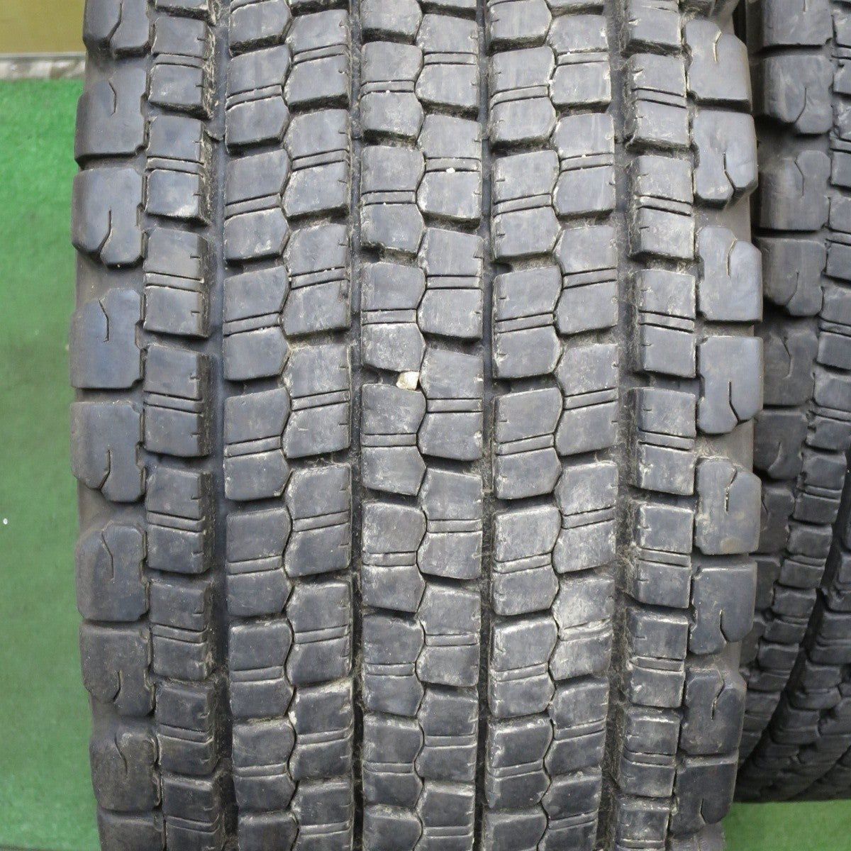 2本価格!20年★トラック タイヤ 245/70R19.5 136/134J スタッドレス ブリヂストン W900 19.5インチ★4052907クスタ