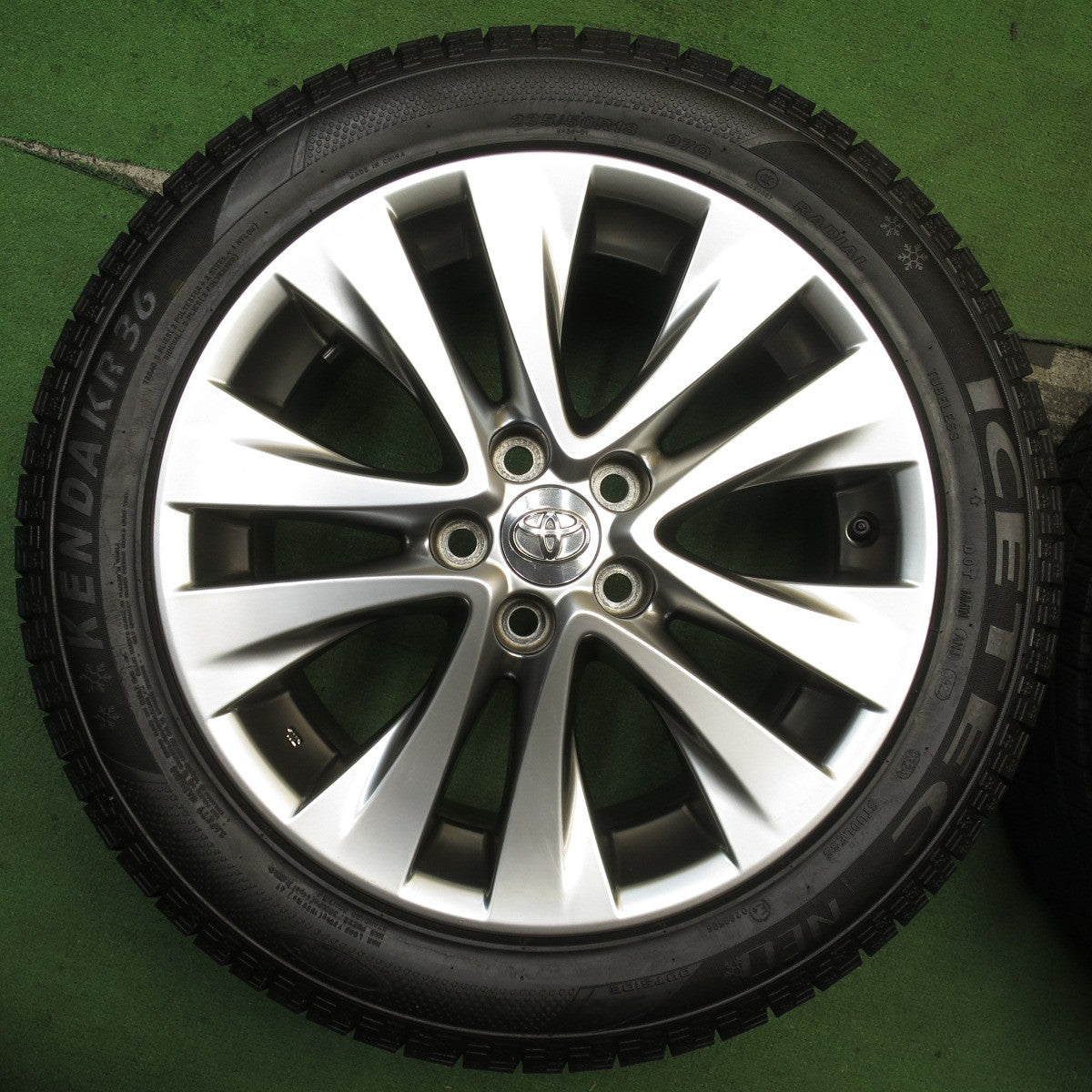 バリ溝!22年!キレイ!9.5分★トヨタ 20系 アルファード ヴェルファイア 純正 235/50R18 スタッドレス ケンダ KR36 アイステック ネオ 18インチ PCD114.3/5H★5070801NJス