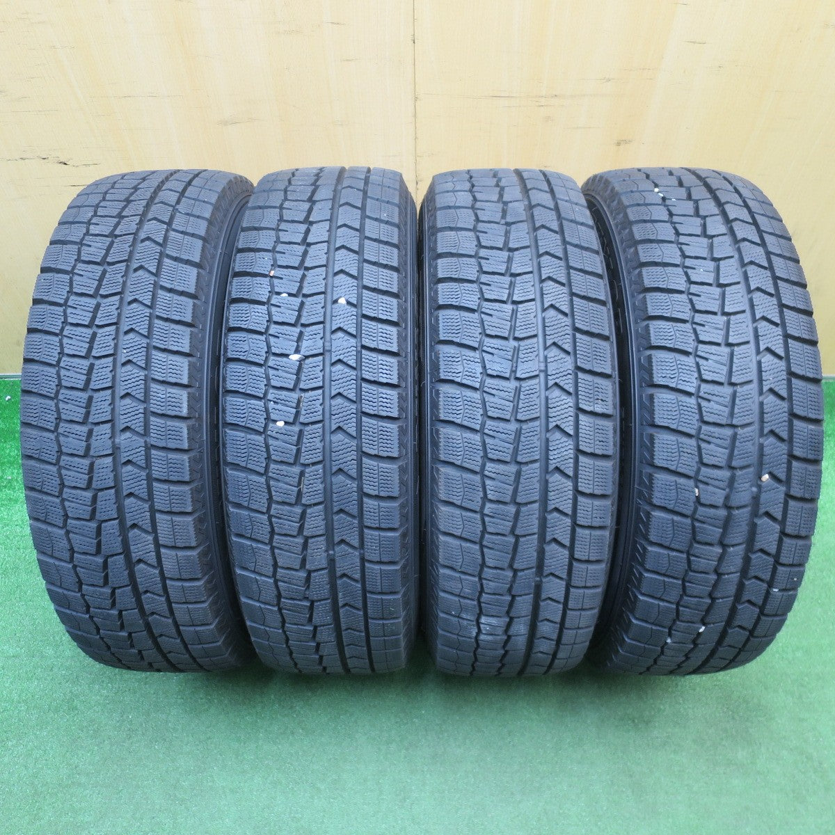 バリ溝!キレイ!9.5分★スタッドレス 195/65R16 ダンロップ ウインターマックス WM02 SCHNEIDER ATECH シュナイダー 16インチ PCD100/4H★5121817NJス