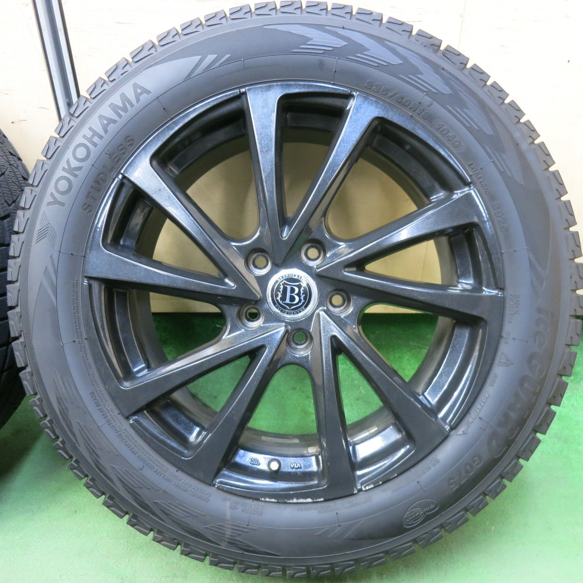 バリ溝!24年!9.5分★スタッドレス 225/60R18 ヨコハマ アイスガード G075 BRANDLE-LINE ブランドルライン 18インチ PCD114.3/5H★5082302SKス