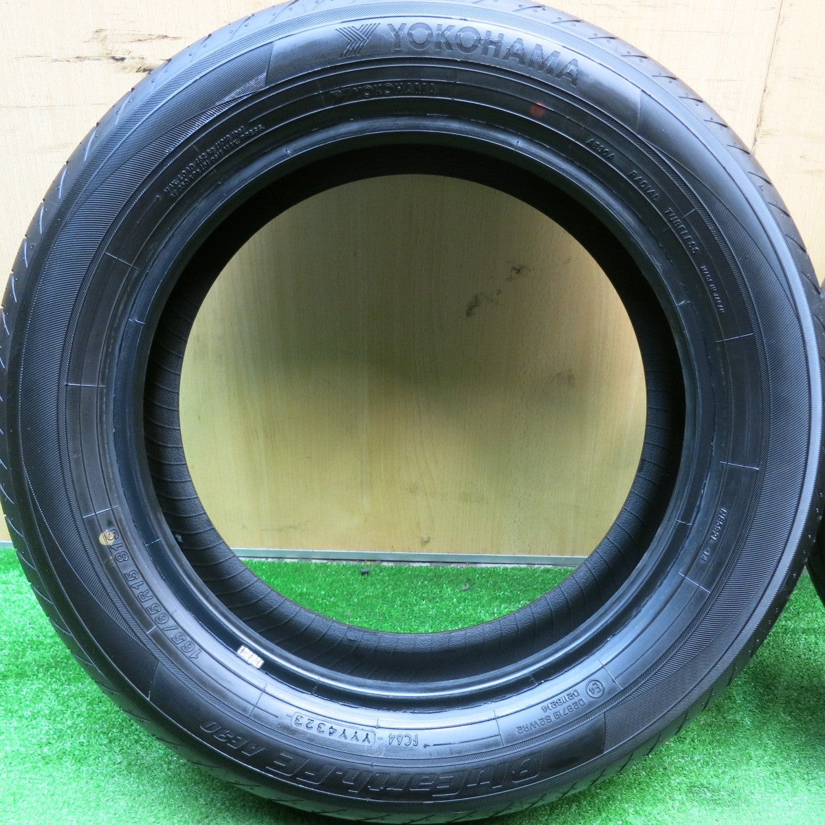 新車外し!23年★165/65R15 ヨコハマ BluEarth-FE AE30 ブルーアース タイヤ 15インチ タフト デリカ D:2 ソリオ 等★5051802HAノタ