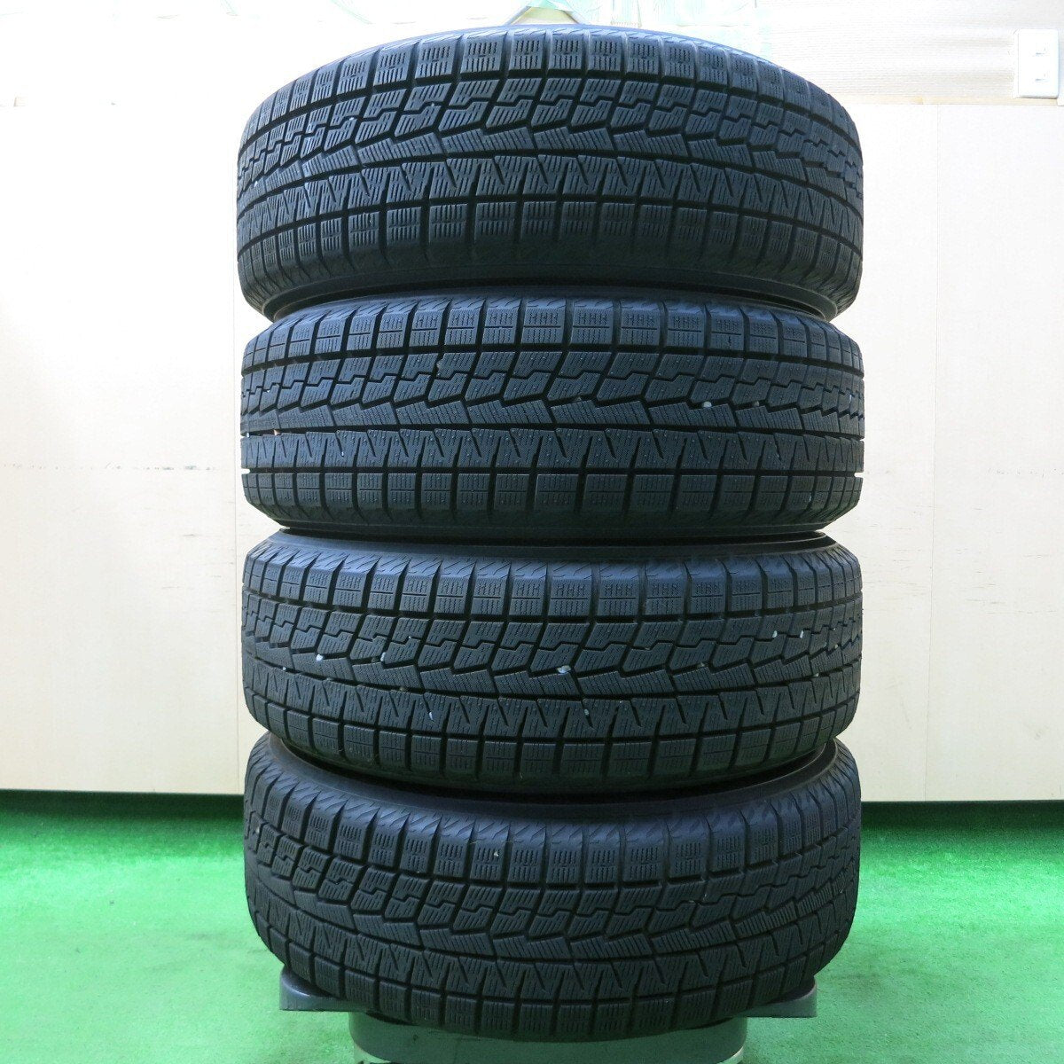 バリ溝 21年 綺麗 ほぼ10分★スタッドレス 185/60R15 ヨコハマ アイスガード iG70 ESTROSA PCD100/4H★4042406イス