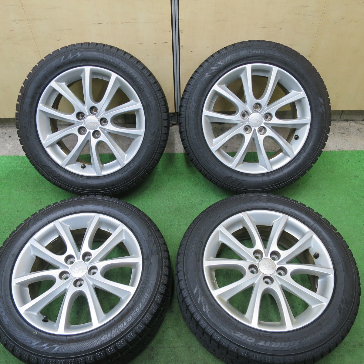 バリ溝!22年!キレイ!9.5分★スバル GJ GP インプレッサ G4 純正 205/55R16 スタッドレス トーヨー オブザーブ ガリット GIZ 16インチ PCD100/5H★5092302TTス