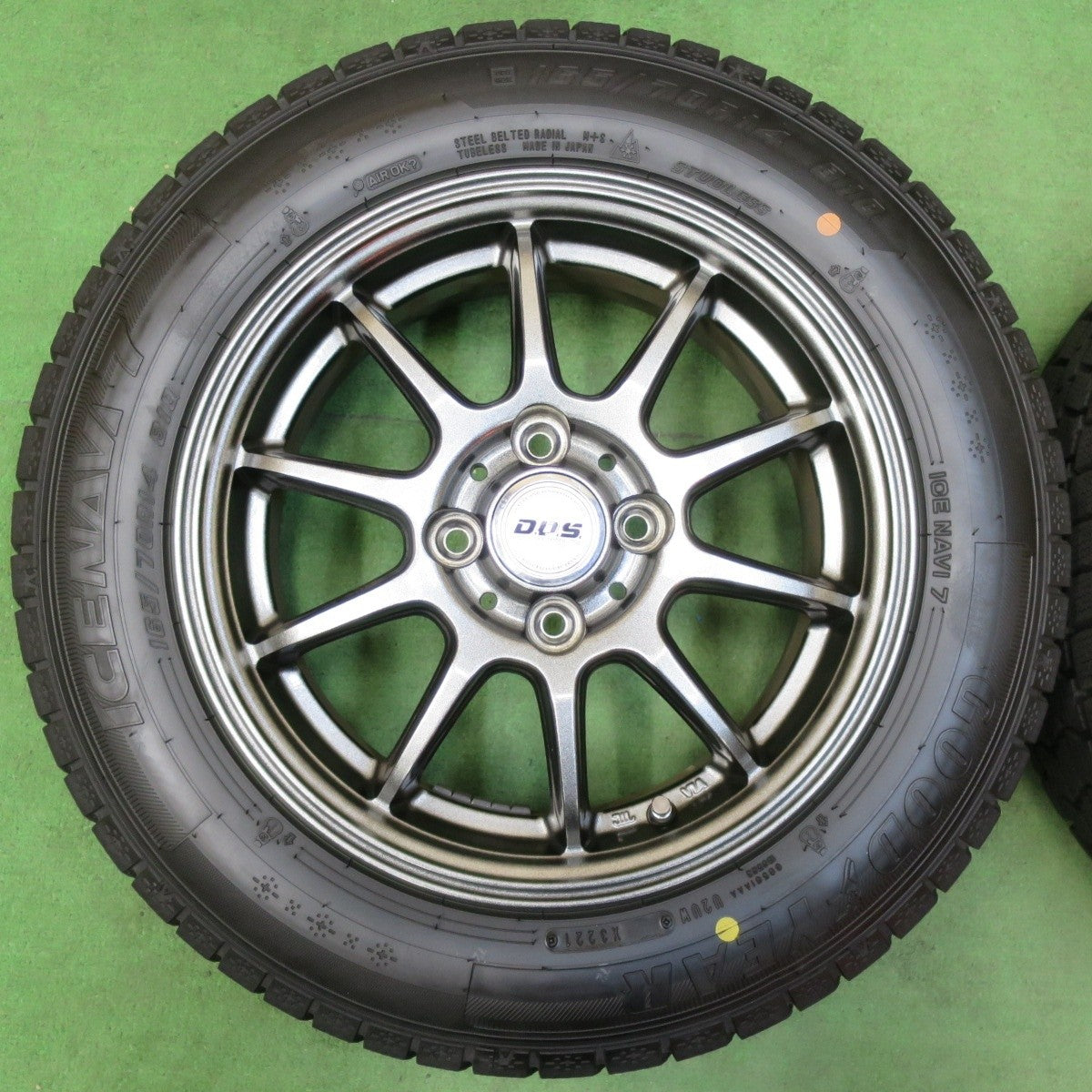 バリ溝!21年!キレイ!9.5分以上★スタッドレス 165/70R14 グッドイヤー アイスナビ7 D.O.S. DOS 14インチ PCD100/4H★4123017イス