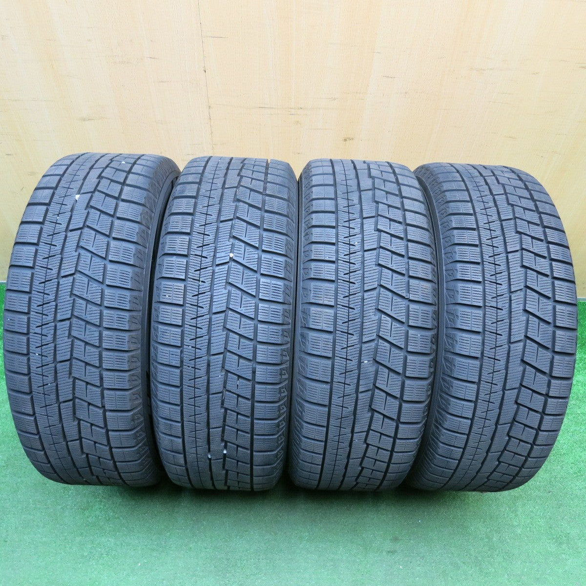 ほぼ未使用!21年!キレイ★LOXARNY SPORT BADX 215/50R17 スタッドレス ヨコハマ アイスガード iG60 ロクサーニ スポーツ 17インチ PCD114.3/5H★5121103HAス