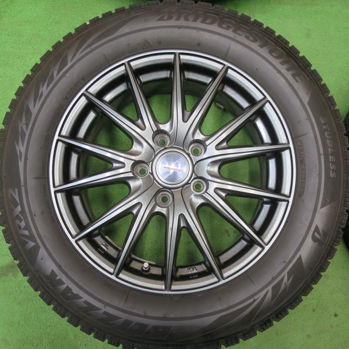 バリ溝!22年!キレイ!9.5分★スタッドレス 215/60R16 ブリヂストン ブリザック VRX2 VELVA SPORTZ ヴェルヴァ 16インチ PCD114.3/5H★5051802TTス