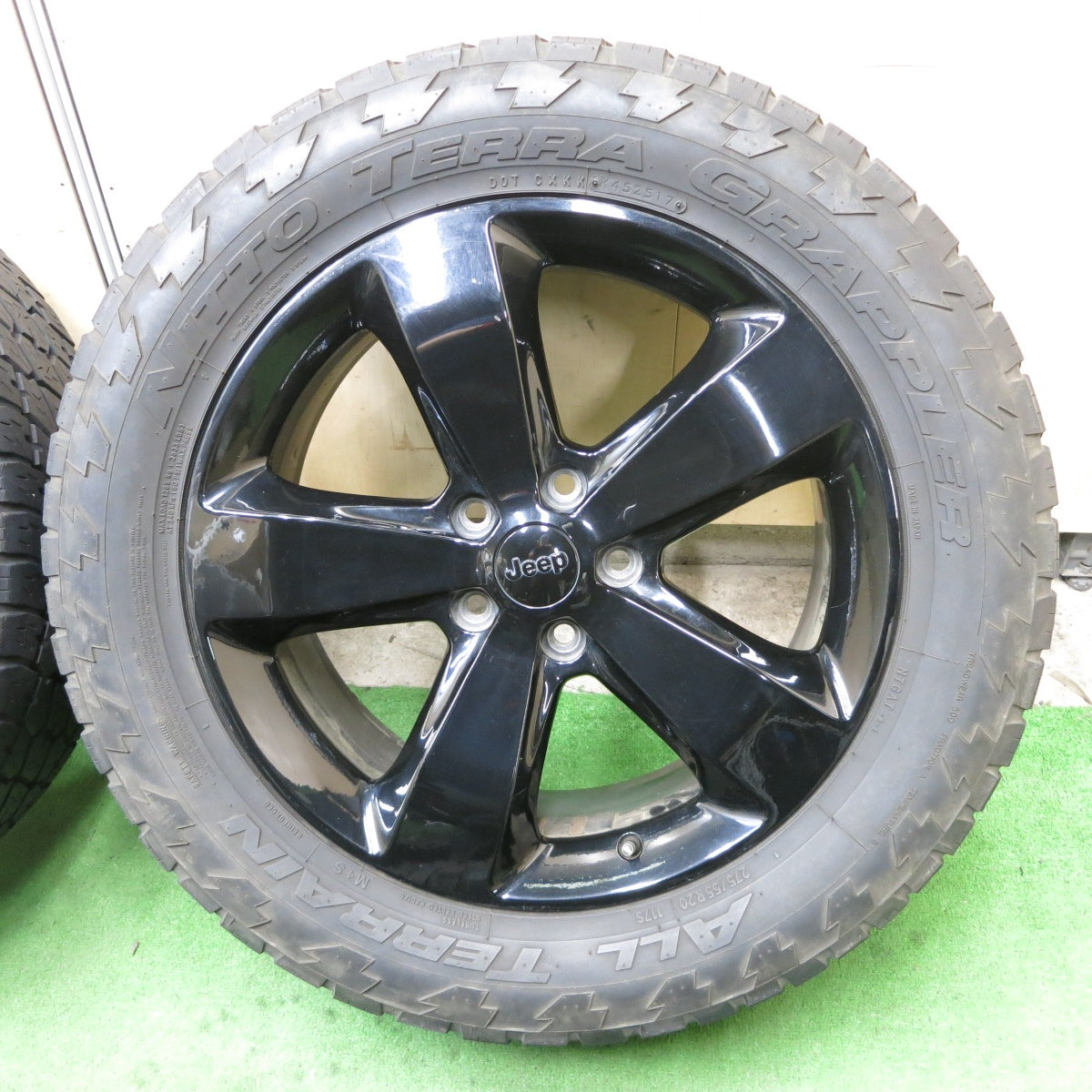 希少 4本価格★JEEP ジープ グランドチェロキー 純正 OP 275/55R20 ニットー TERRA GRAPPLER 20インチ PCD127/5H★5073001ナノ