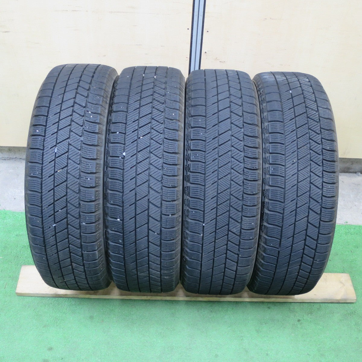 バリ溝!21年!9.5分★スタッドレス 165/55R15 ブリヂストン ブリザック VRX3 TOPRUN トップラン 15インチ 軽サイズ PCD100/4H★5052602TTス