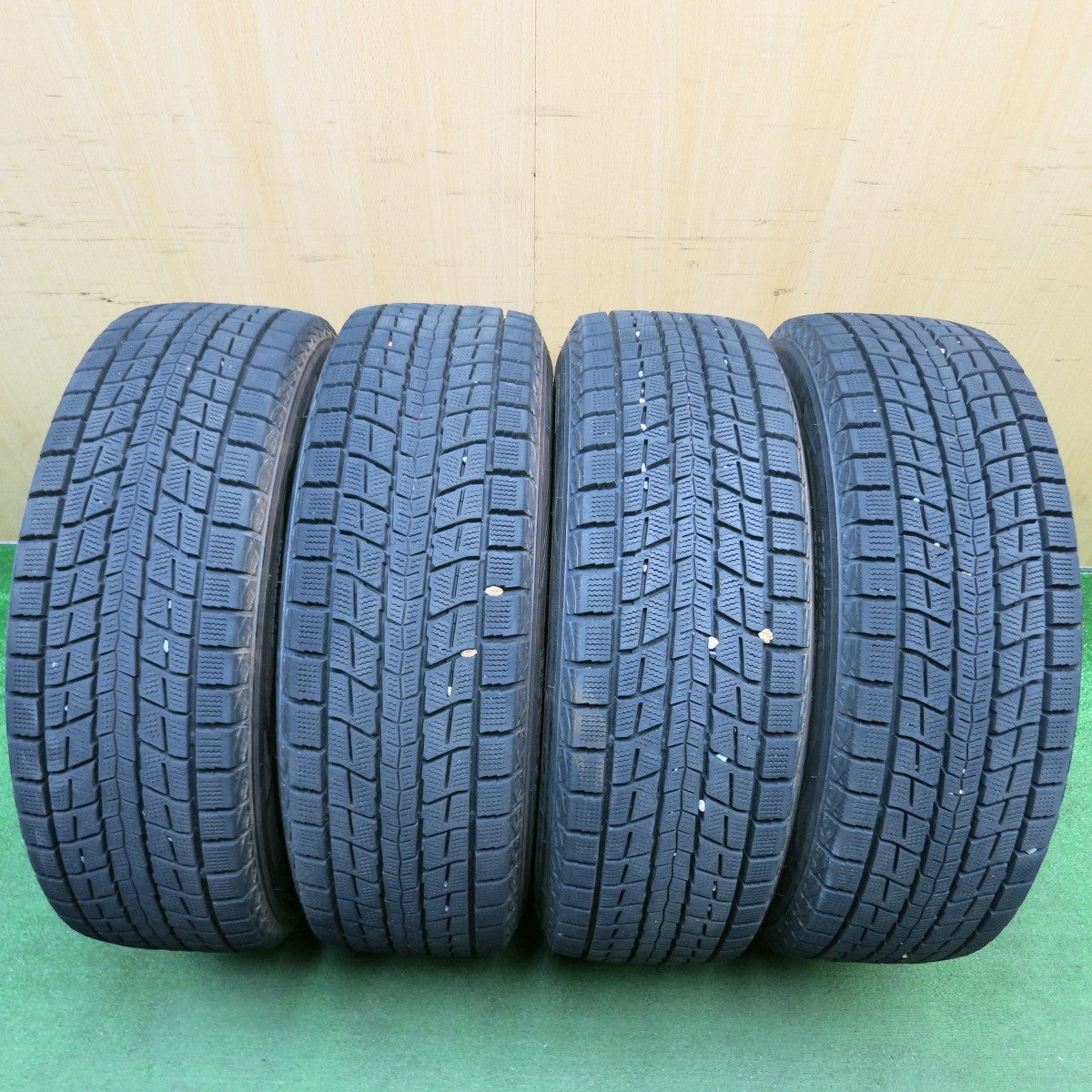 バリ溝!23年!キレイ!9.5分★スタッドレス 215/60R17 ダンロップ ウインターマックス SJ8 SJ8+ DUFACT デュファクト 17インチ PCD114.3/5H★6041111HAス