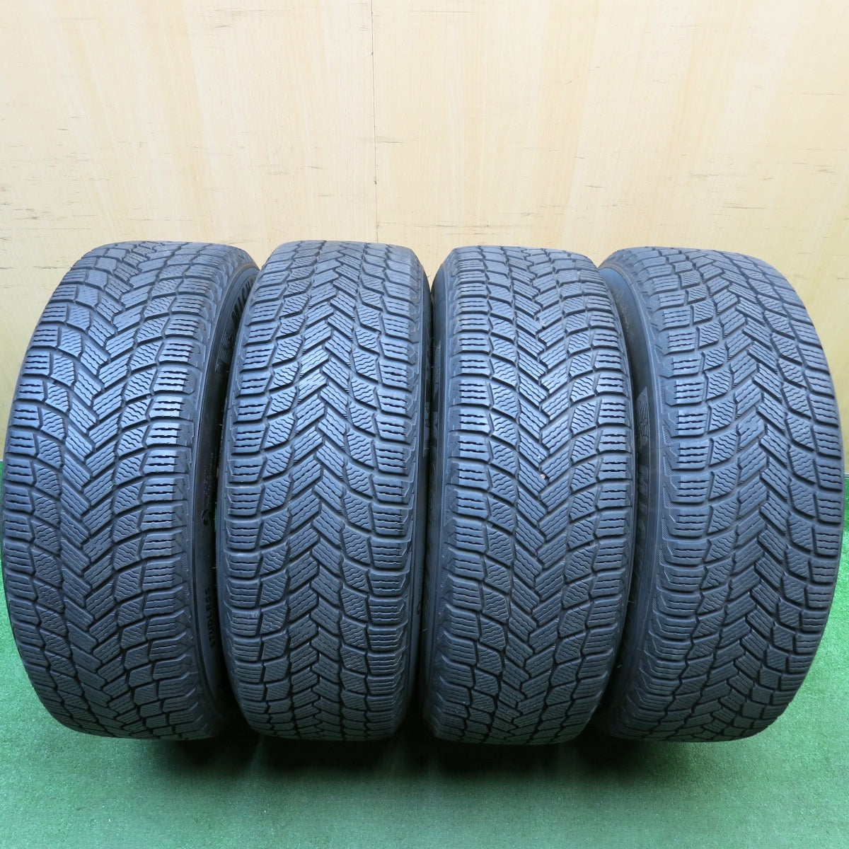 バリ溝!9分★ボルボ 等 smartline 365 235/60R18 スタッドレス ミシュラン X-ICE SNOW SUV スマートライン 18インチ PCD108/5H★6011803HAス