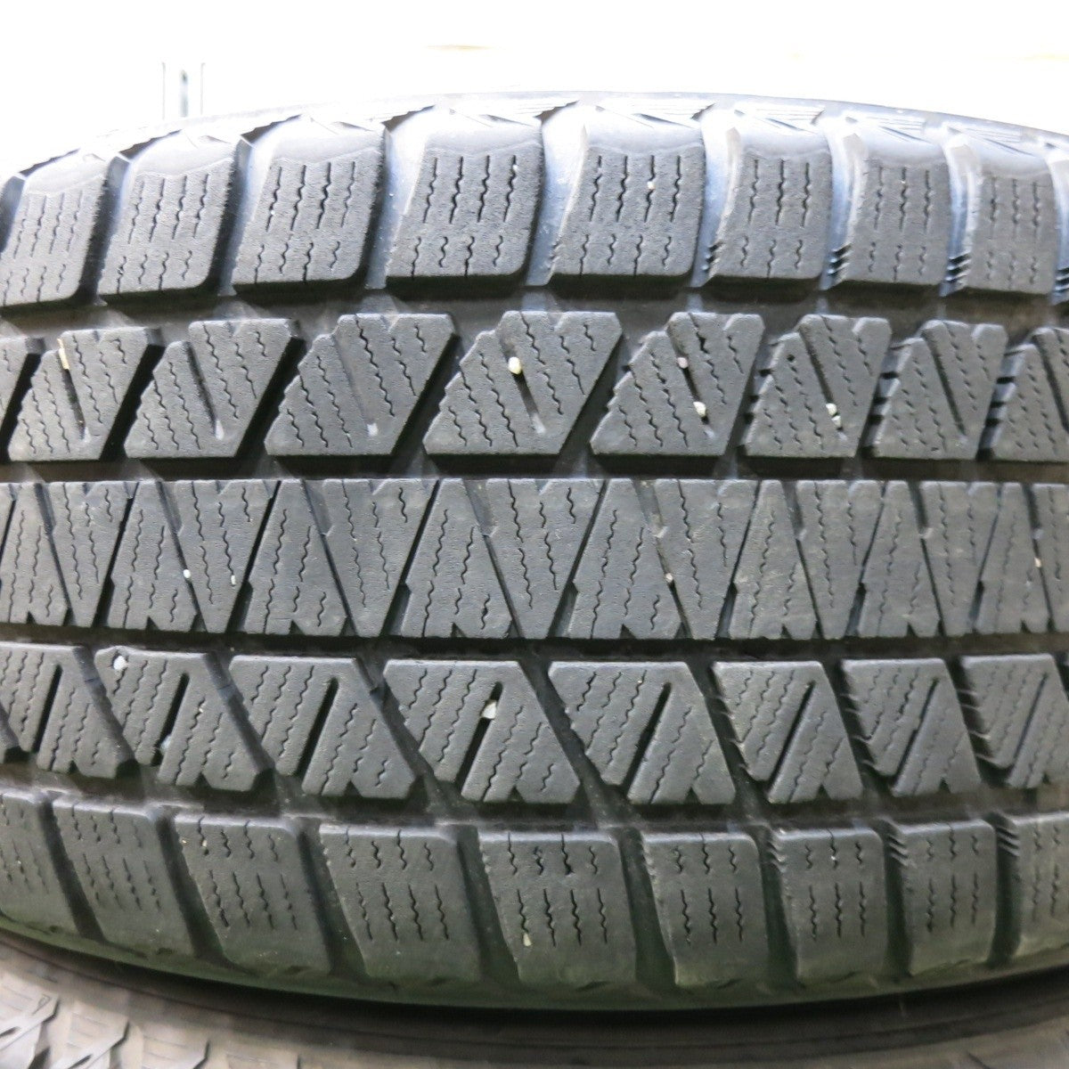 センサー付!キレイ★レクサス等 235/55R20 スタッドレス ブリヂストン ブリザック DM-V3 Delmore デルモア 20インチ PCD114.3/5H★4120601SYス