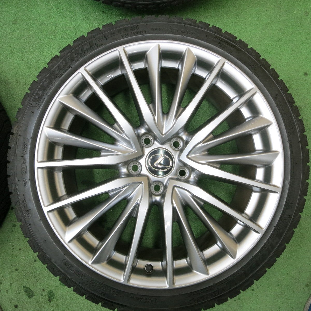 センサー付!23年★レクサス IS バージョンL 純正 235/40R19 スタッドレス ミシュラン X-ICE SNOW 19インチ PCD114.3/5H★5050203TTス