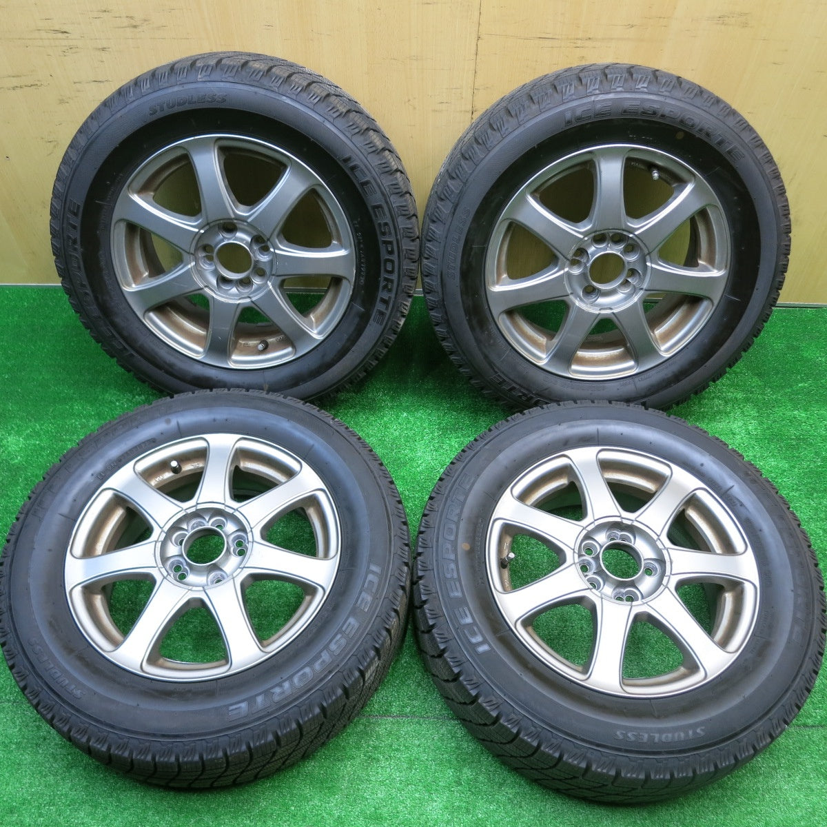 国産バリ溝23年式195/65R15 スタッドレス バリ溝！23年！9.5分以上☆スタッドレス 195/65R15 アイスエス