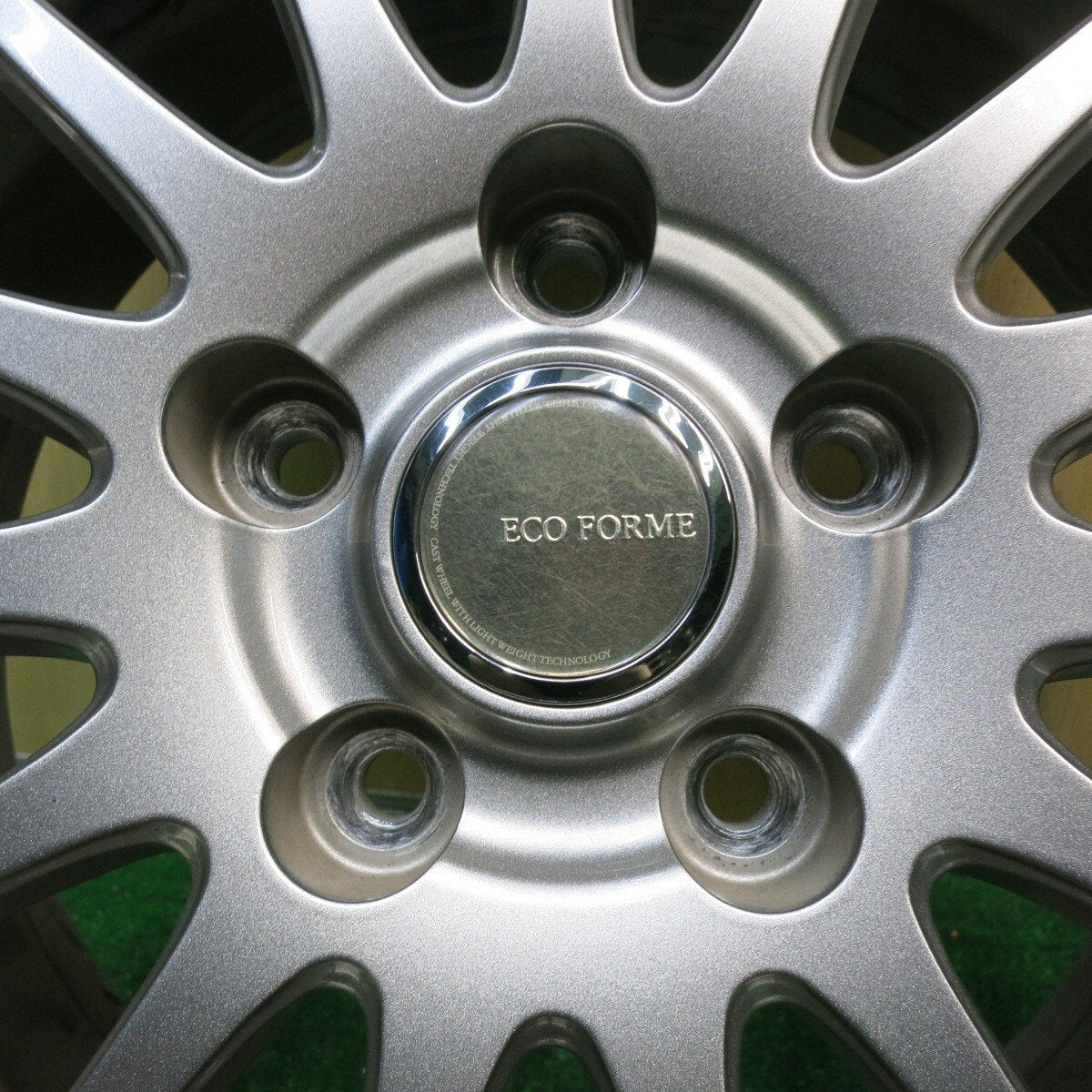 バリ溝!キレイ!9.5分★スタッドレス 205/60R16 ブリヂストン ブリザック VRX2 ECO FORME エコフォルム 16インチ PCD114.3/5H★5031609TNス