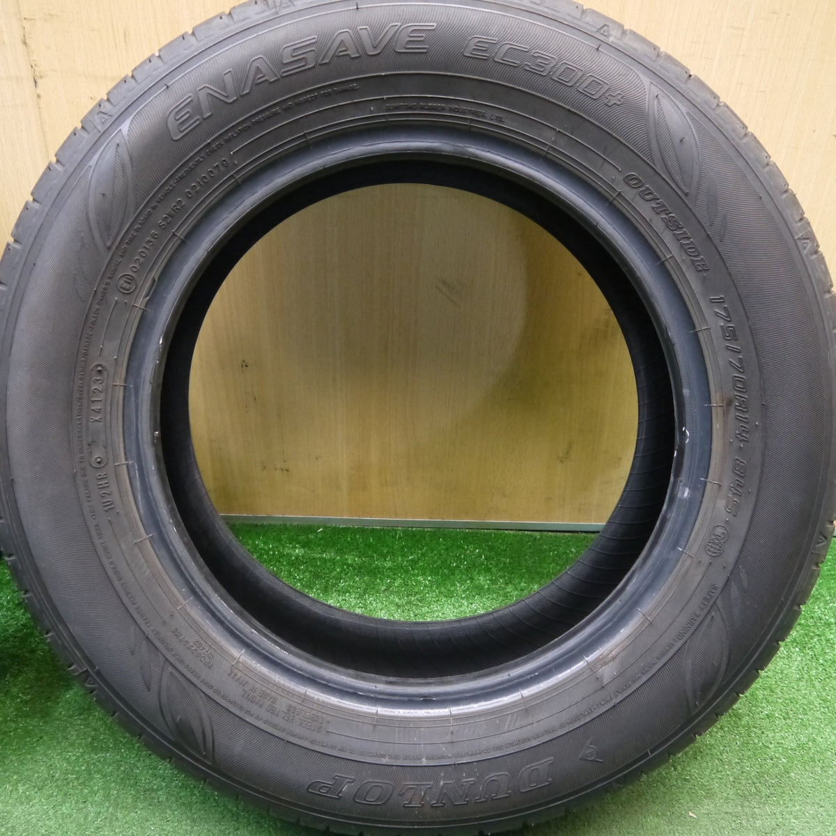 2本価格!23年★175/70R14 ダンロップ エナセーブ EC300+ タイヤ 14インチ ヴィッツ アクア ヤリス ポルテ シエンタ 等★6022409Hノタ