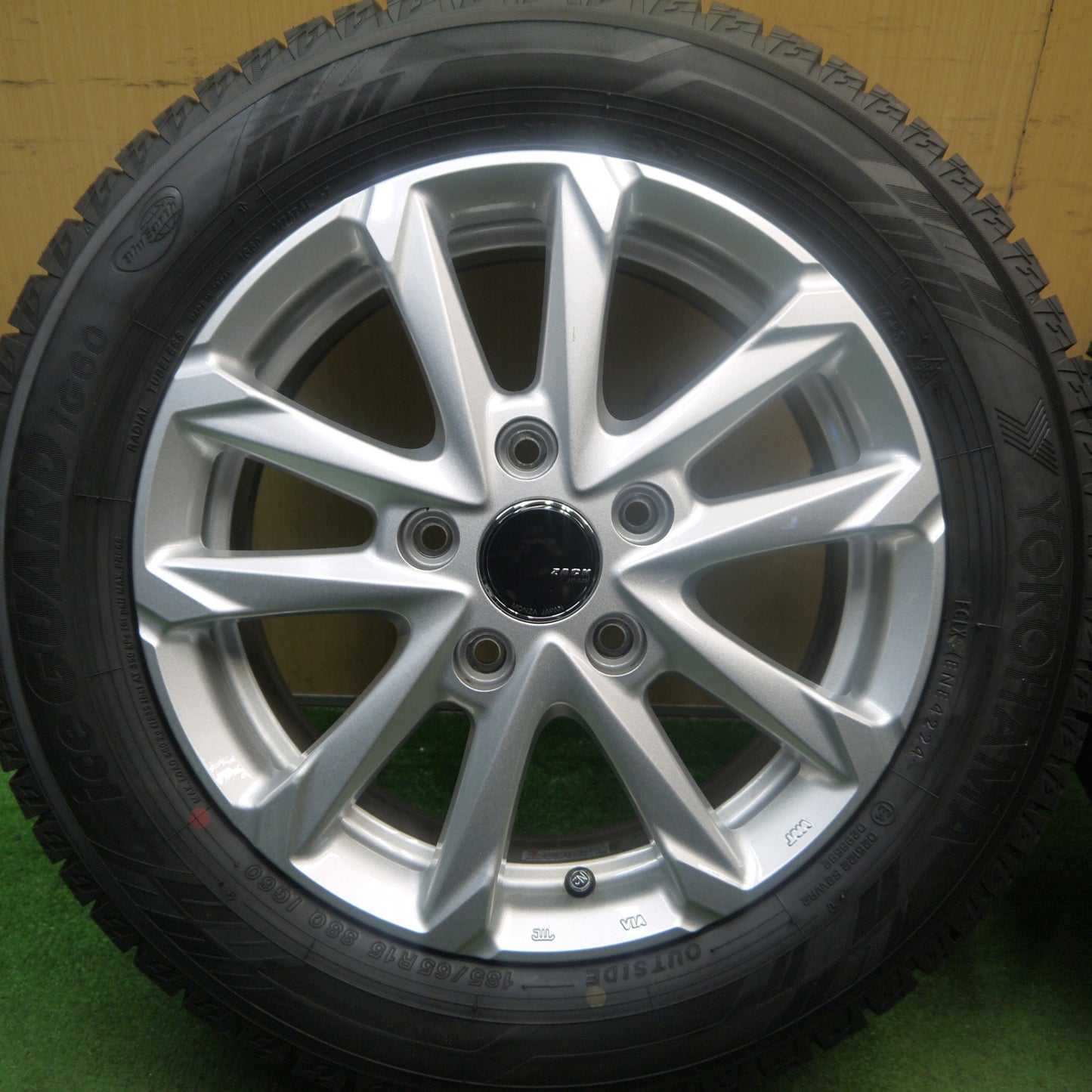 ほぼ未使用!24年!キレイ★スタッドレス 185/65R15 ヨコハマ アイスガード iG60 ZACK JP-325 MONZA ザック 15インチ PCD114.3/5H★5092204Hス