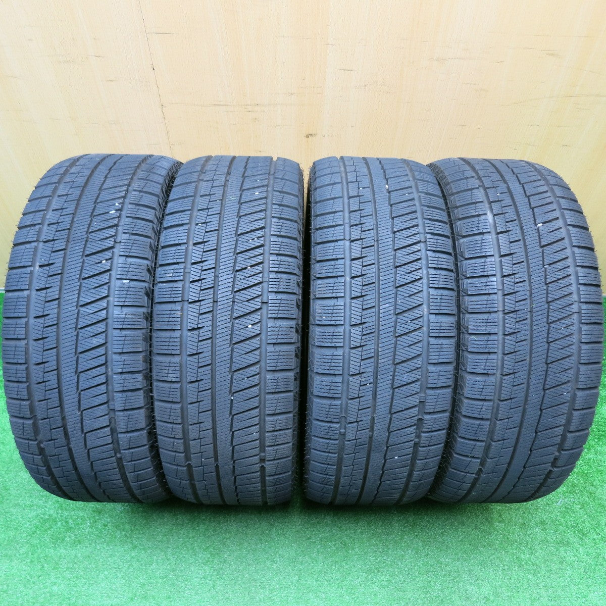 ほぼ未使用!24年★レガシィ 等 225/45R18 スタッドレス グリップマックス GRIP ICE X Warwic Euro Mesh ワーウィック ユーロメッシュ 18インチ PCD100/5H★5102308HAス