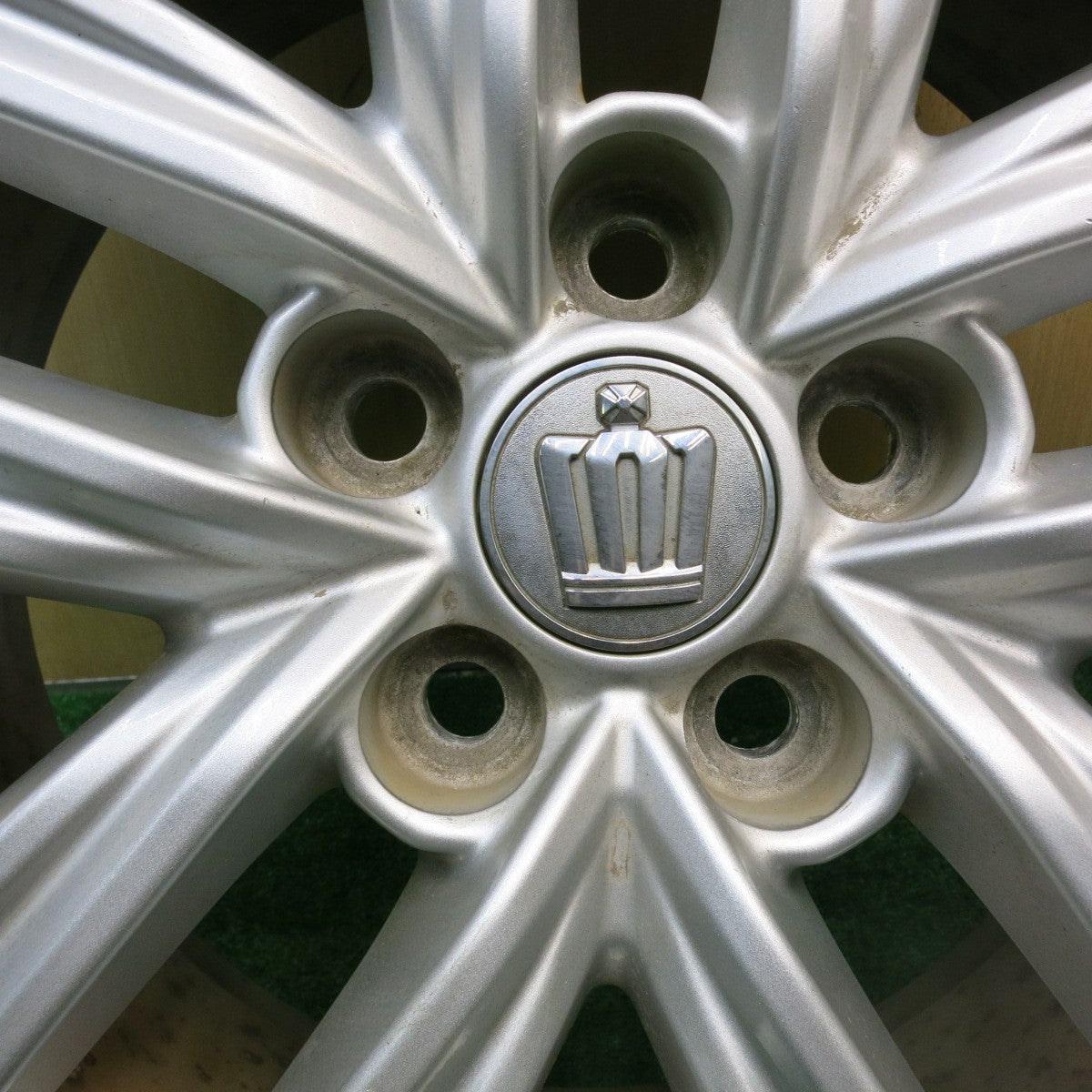 4本価格★トヨタ 210系 クラウン アスリート 純正 215/55R17 マックストレック MAXIMUS M1 17インチ PCD114.3/5H★5062706AKノ