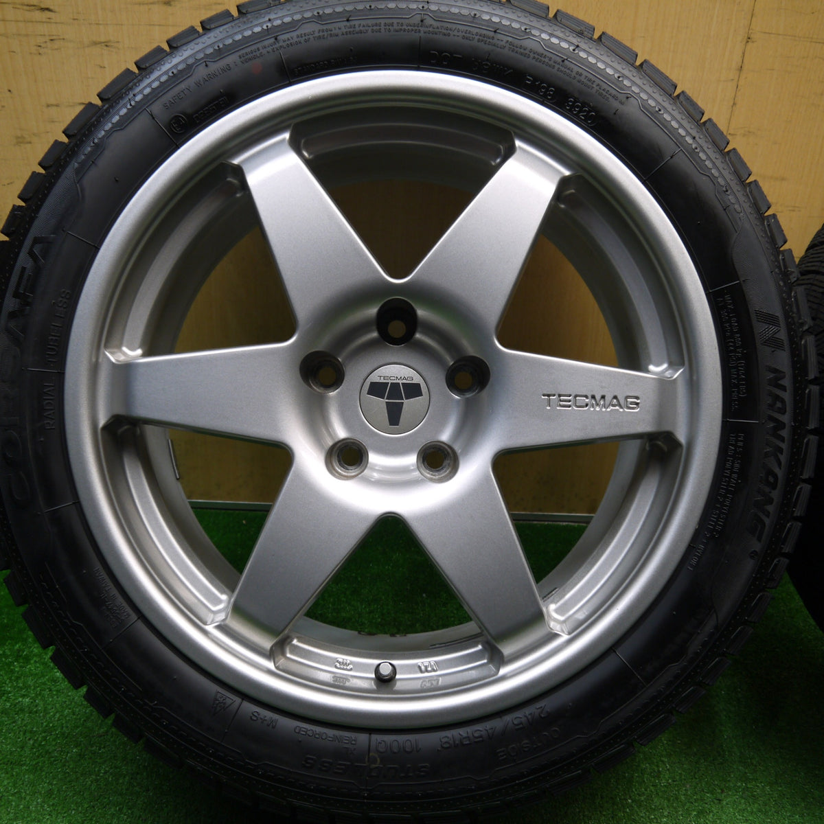 バリ溝!キレイ!9.5分★BMW 等 TECMAG Type 206R TARGA 245/45R18 スタッドレス ナンカン CORSAFA テクマグ タルガ 18インチ PCD120/5H★5112806Hス