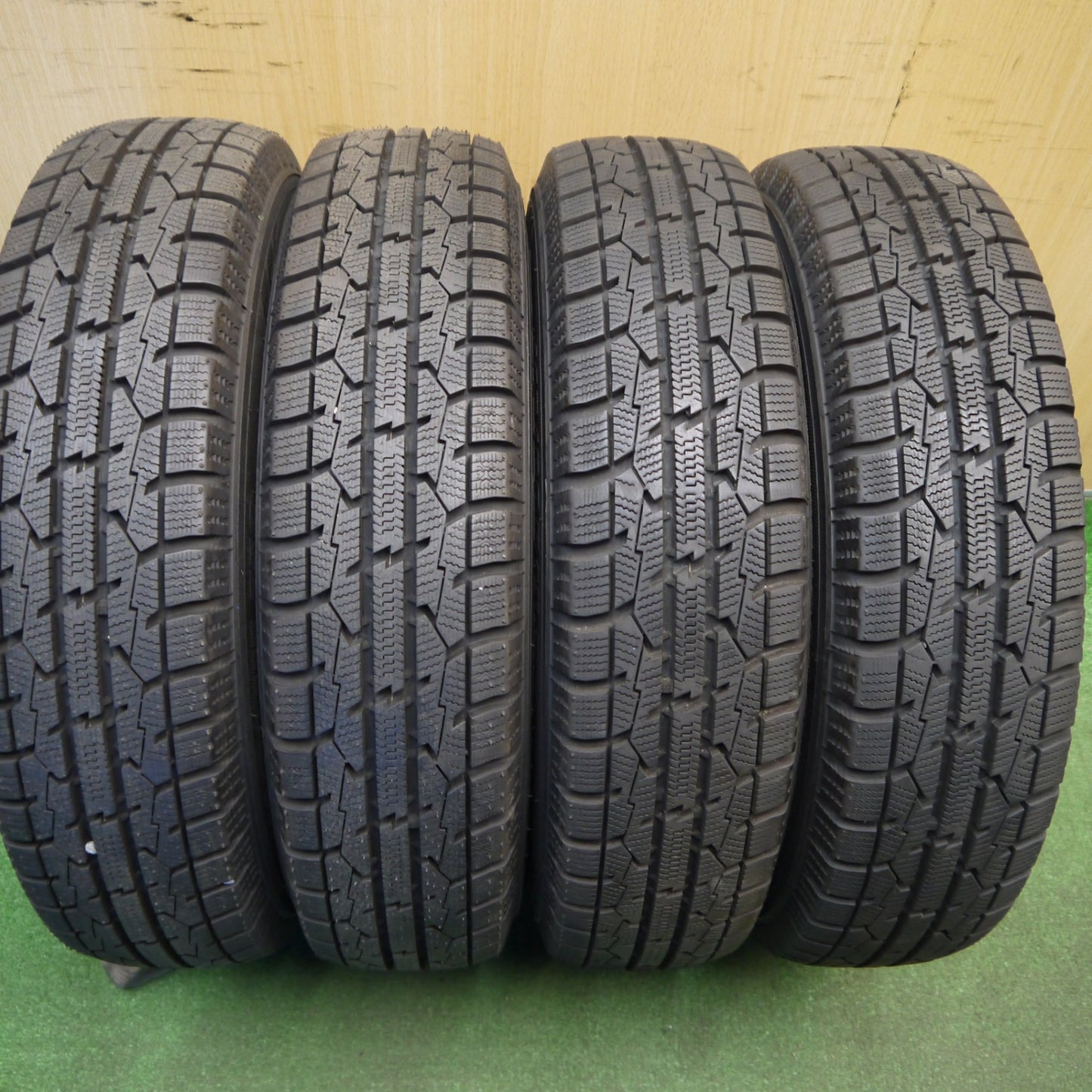バリ溝!22年!ほぼ10分★スタッドレス 145/80R13 トーヨー ガリット GIZ Verthandi ヴェルザンディ 13インチ PCD100/4H★6031707Hス
