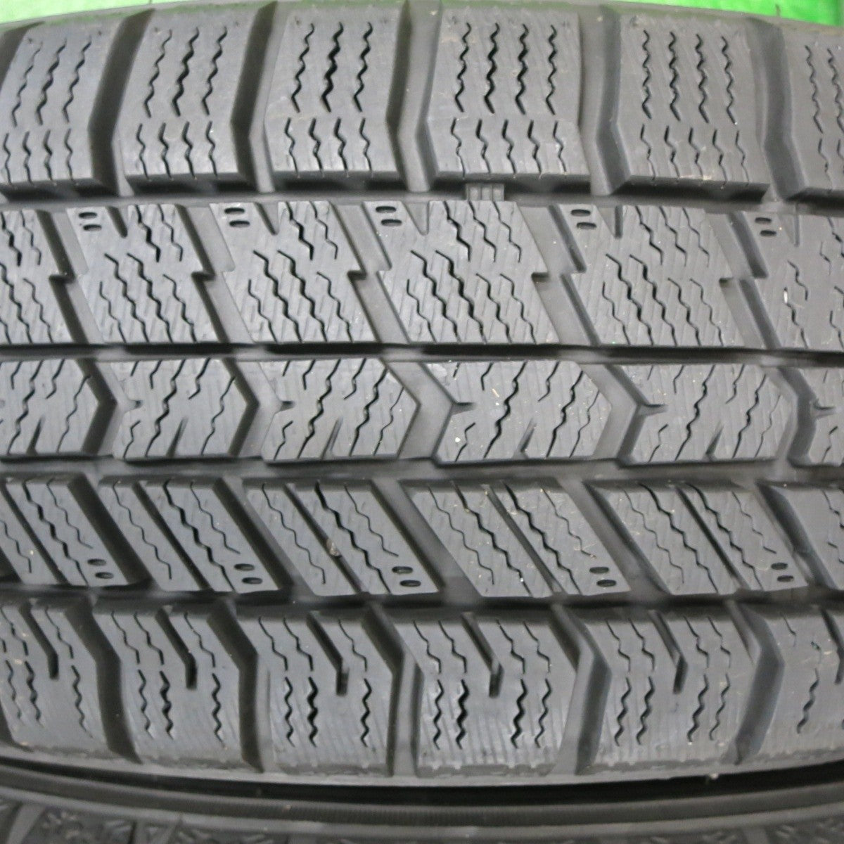超バリ溝!22年!キレイ!9.5分以上★スタッドレス 155/65R14 グッドイヤー アイスナビ8 STRANGER ストレンジャー 14インチ PCD100/4H★4120901TNス
