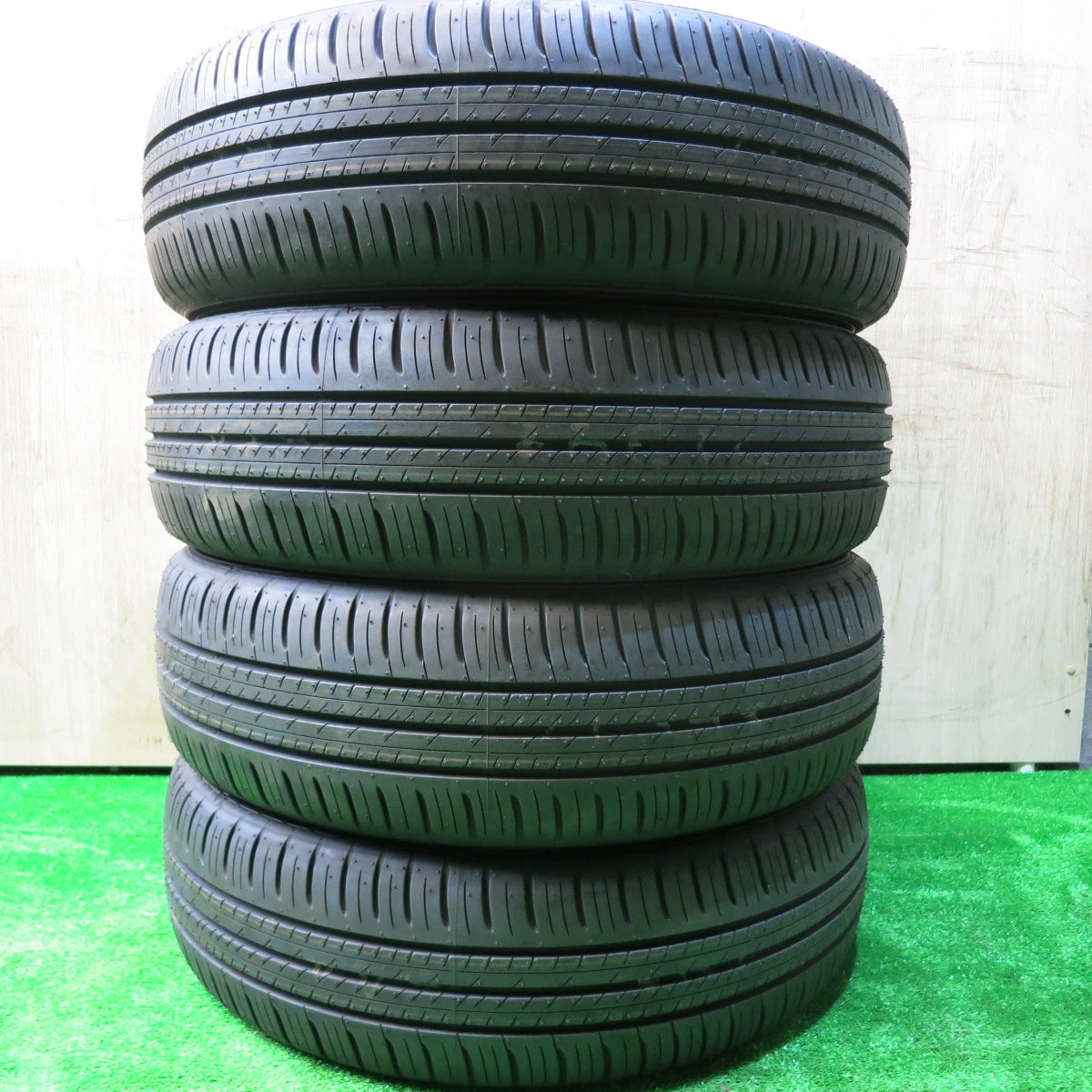 新車外し!25年★195/65R16 ダンロップ エナセーブ EC300+ タイヤ 16インチ ライズ ロッキー 等★5110802HAノタ