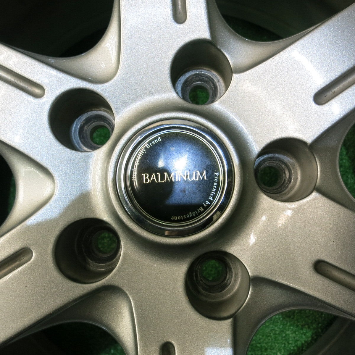 キレイ★スタッドレス 215/60R16 ブリヂストン ブリザック REVO GZ BALMINUM バルミナ 16インチ PCD114.3/5H★5051303NJス