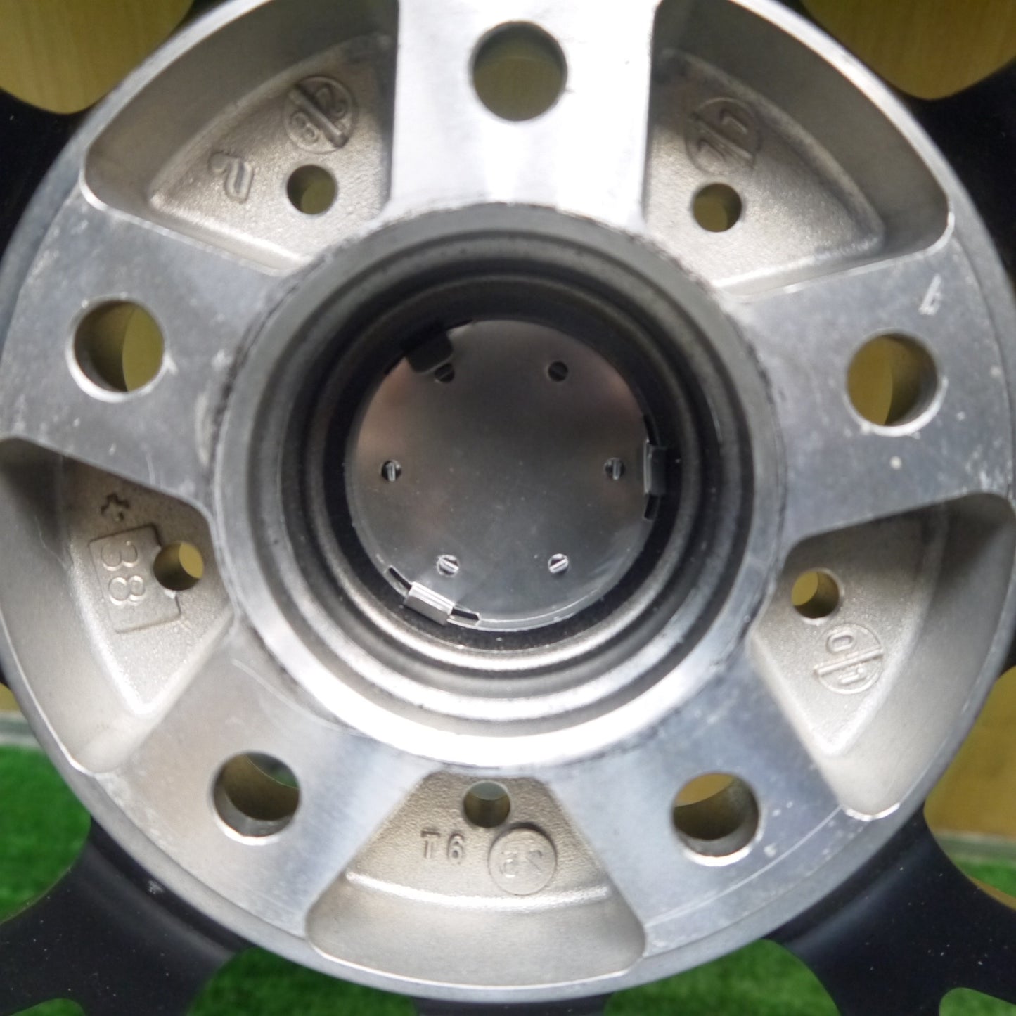 バリ溝!キレイ!9.5分!1本★235/40R18 Stern シュテルン ヨコハマ DNA GP GRAND PRIX 18インチ PCD114.3/5H★5052705Hノ