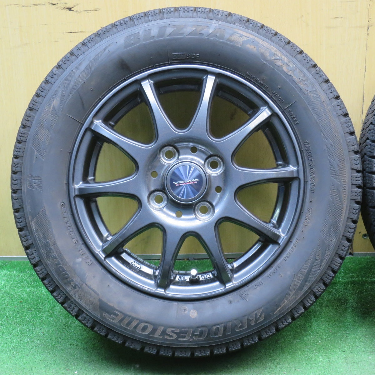 バリ溝!22年!キレイ!ほぼ10分★スタッドレス 155/70R13 ブリヂストン ブリザック VRX2 VELVA CHARGE ヴェルヴァ 13インチ PCD100/4H★5092406NJス