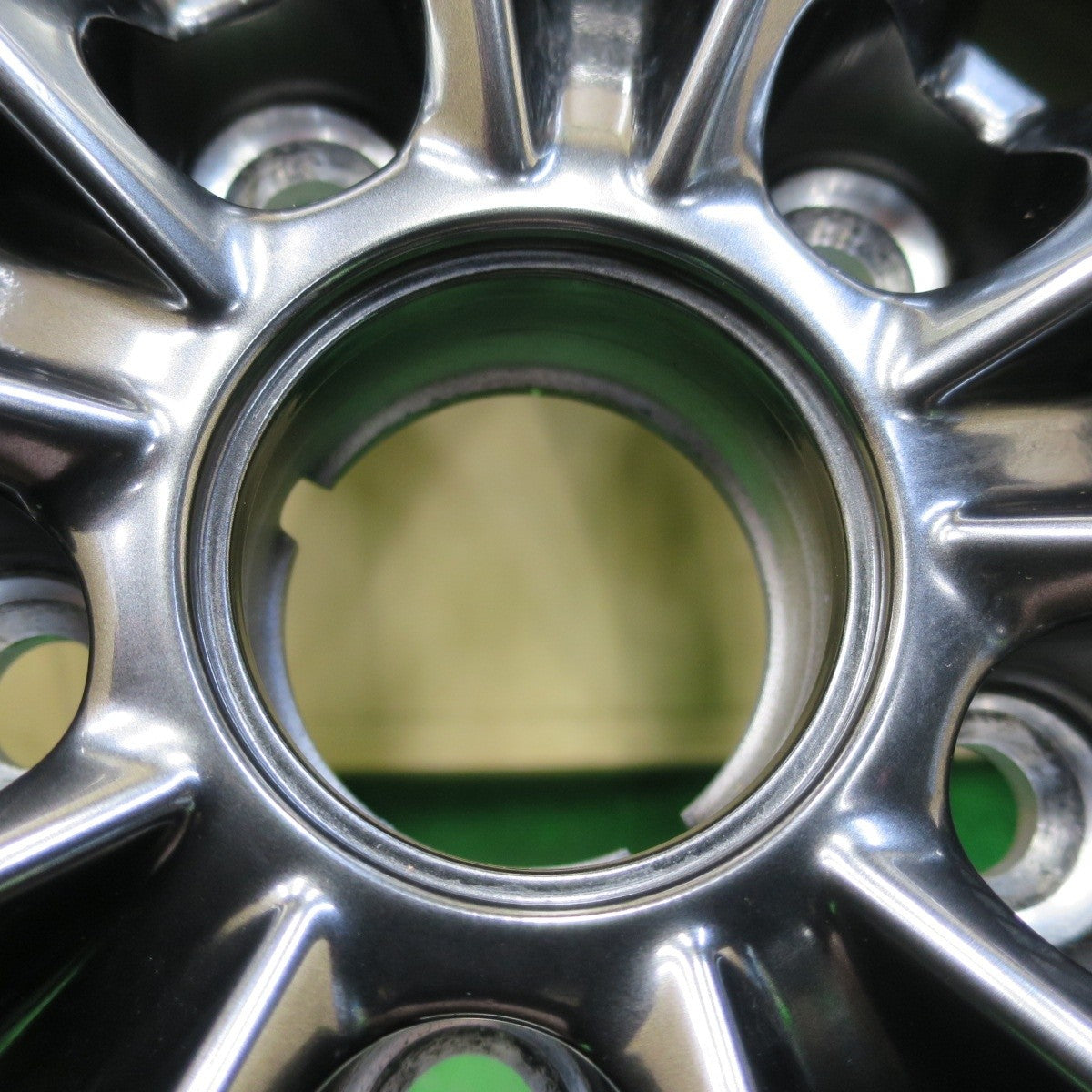 センサー付 バリ溝 21年 綺麗 9.5分★レクサス NX Fスポーツ 純正 235/50R20 スタッドレス BS RFT PCD114.3/5H★4072107イス