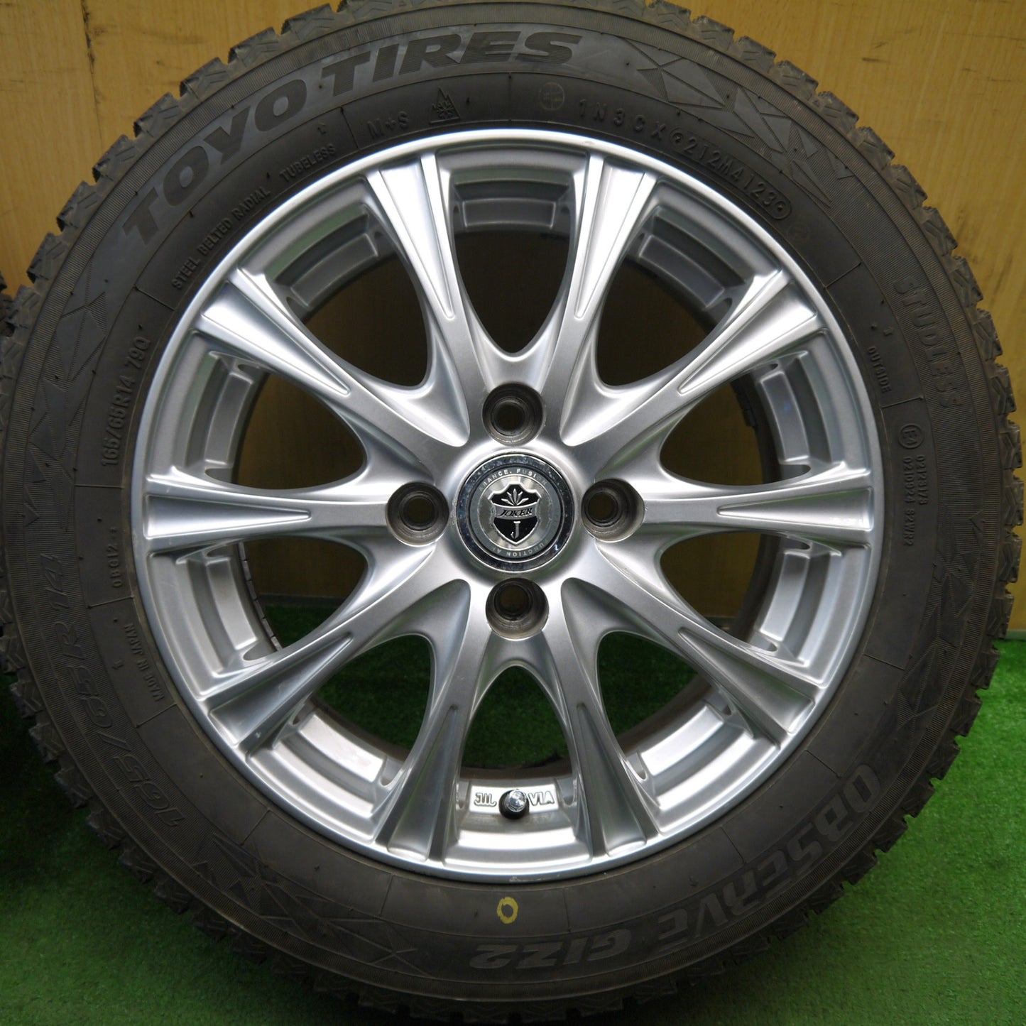 バリ溝!23年!9.5分★スタッドレス 165/65R14 トーヨー オブザーブ GIZ2 JOKER ジョーカー 14インチ PCD100/4H★5053004Hス
