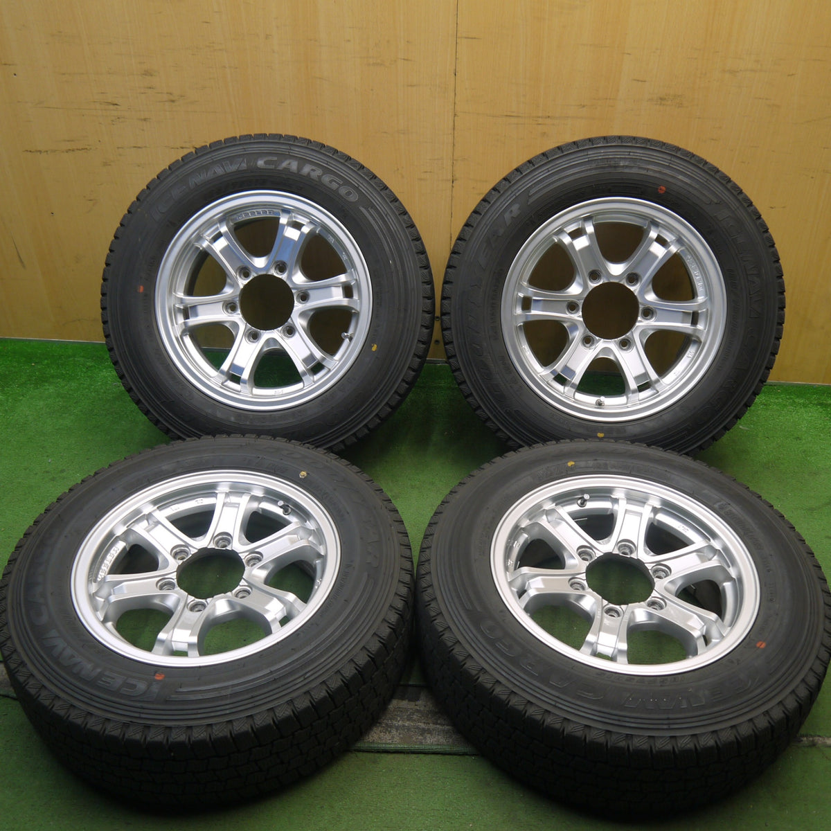 バリ溝!キレイ!9分★KEELER 185/75R15 106/104L スタッドレス グッドイヤー アイスナビ カーゴ キーラー 15インチ PCD139.7/6H★5100703Hス