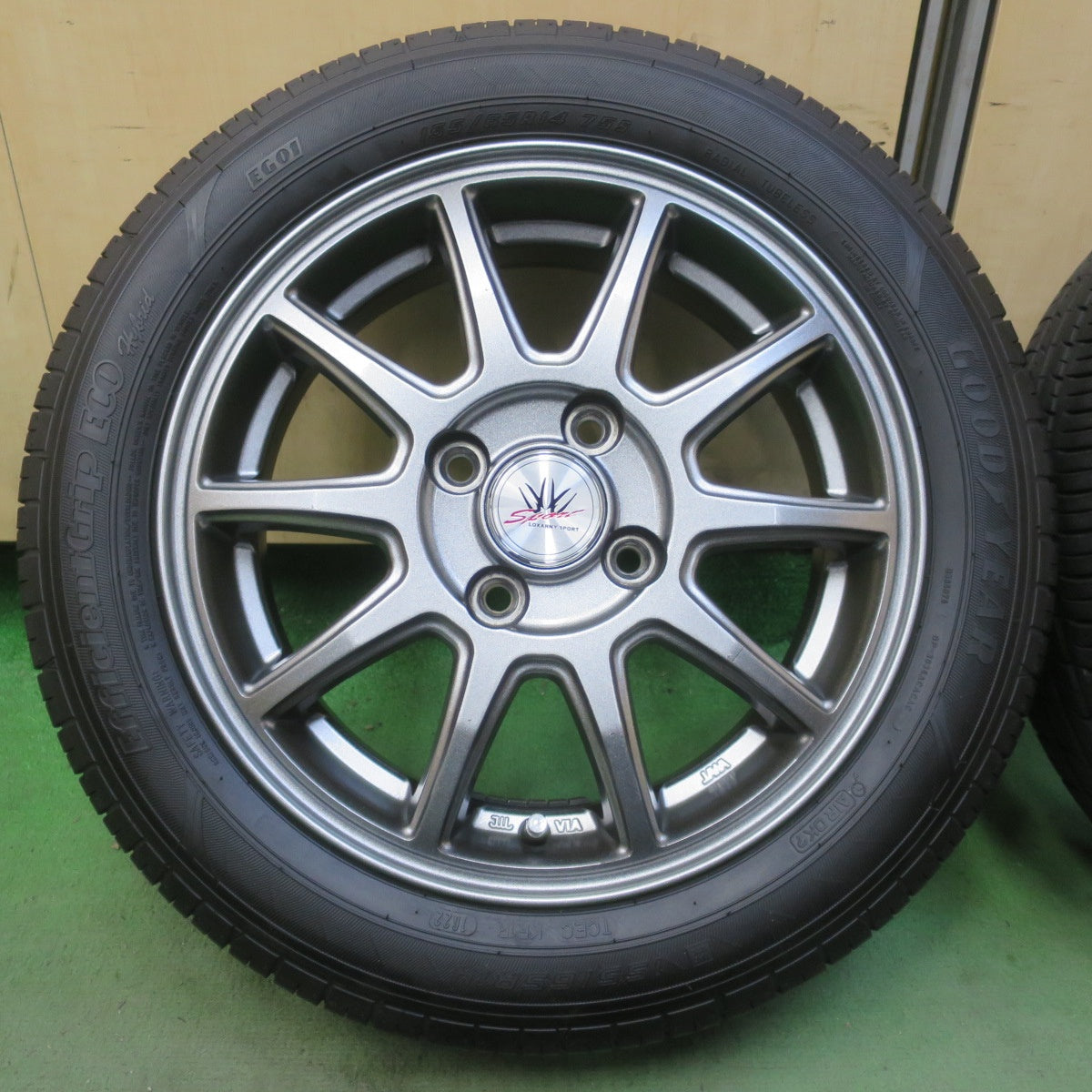 バリ溝!22年!キレイ!8.5分◎LOXARNY SPORT 155/65R14 グッドイヤー EfficientGrip ECO hybrid EG01 ロクサーニ スポーツ 14インチ PCD100/4H◎6102001イノ