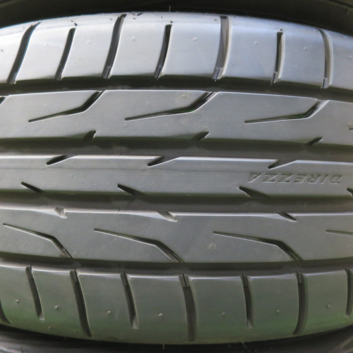 バリ溝!24年!9.5分以上★215/45R17 ダンロップ ディレッツァ DZ102 DIREZZA タイヤ 17インチ プリウス カローラ スポーツ 等★5072206イノタ