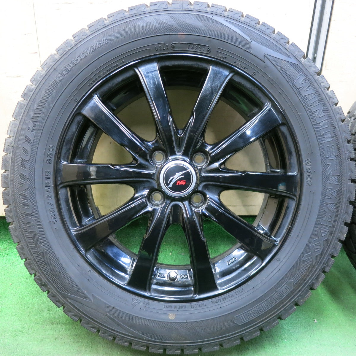 バリ溝!21年!9.5分★スタッドレス 185/65R15 ダンロップ ウインターマックス WM02 Fang ファング 15インチ PCD100/4H★5082601SKス