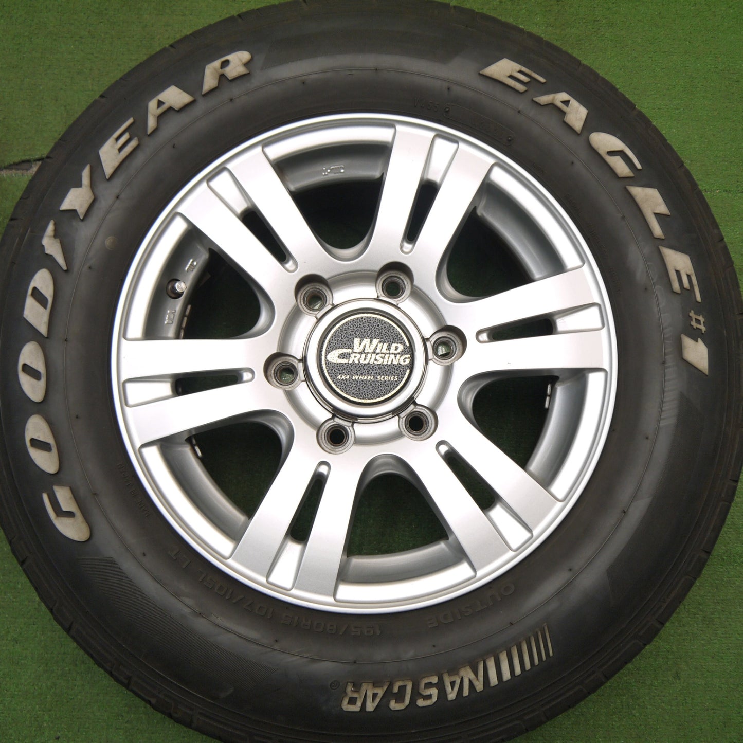 バリ溝!キレイ!9分★195/80R15 107/105L グッドイヤー イーグル #1 ナスカー ホワイトレター WILD CRUISING 4X4 ワイルド クルージング 4×4 PCD139.7/6H★5050205Hノ