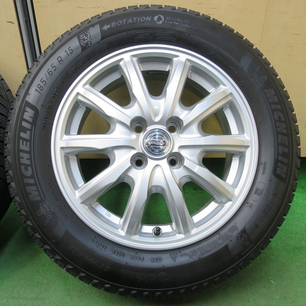 4本価格★日産 純正 OP エスティーロ 185/65R15 スタッドレス ミシュラン X-ICE3+ 15インチ PCD100/4H★5013102イス