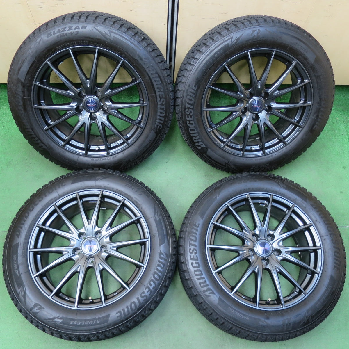 キレイ★スタッドレス 225/60R18 ブリヂストン ブリザック DM-V3 VELVA SPORTZ ヴェルヴァ 18インチ PCD114.3/5H★5050205イス