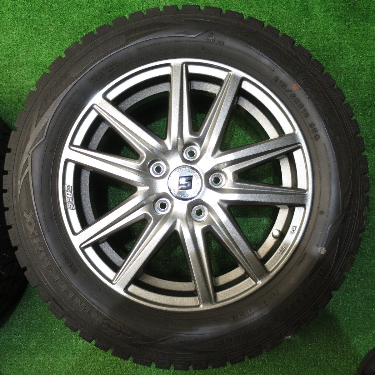 超バリ溝!キレイ!9.5分以上★スタッドレス 215/60R16 ダンロップ ウインターマックス WM01 SEIN ザイン 16インチ PCD114.3/5H★5052303NJス