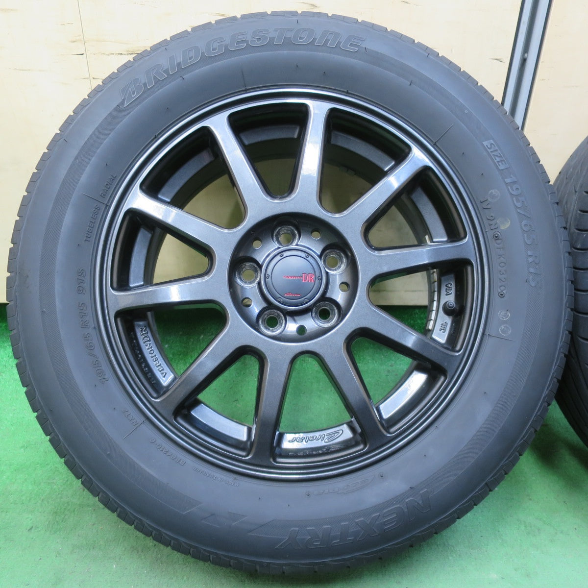 バリ溝!21年!キレイ!9.5分★プリウス 等 195/65R15 ブリヂストン ネクストリー エコピア Version DR Circlar 共豊 サーキュラー バージョンDR 15インチ PCD100/5H★5060504イノ