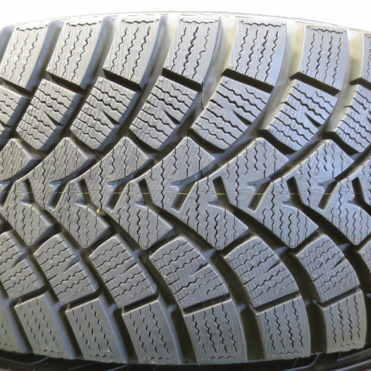 超バリ溝!キレイ!9.5分以上★スタッドレス 195/60R16 ファルケン エスピア W-ACE LAUFBAHN ラウフバーン 16インチ PCD114.3/5H★5050804イス