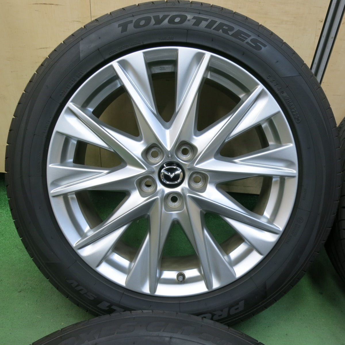 バリ溝!23年!キレイ!9.5分以上★マツダ CX-8 純正 225/55R19 トーヨー プロクセス CL1 SUV 19インチ CX8 PCD114.3/5H★5052814SYノ