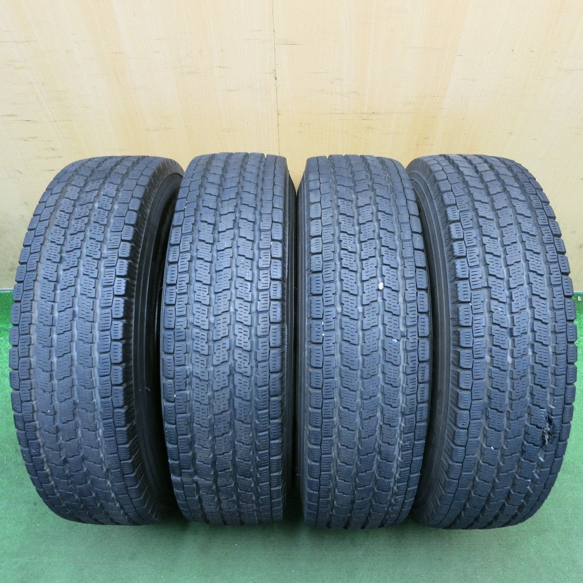 バリ溝!22年!キレイ!9分◎トヨタ ハイエース 純正 スチール 195/80R15 107/105L スタッドレス ヨコハマ アイスガード iG91 15インチ PCD139.7/6H◎6090303HAス