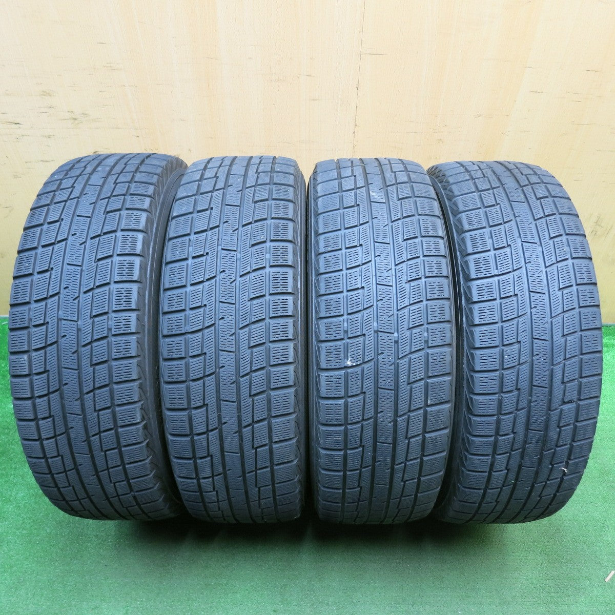 4本価格★日産 プレサージュ 純正 215/60R17 スタッドレス ヨコハマ アイスガード iG30 17インチ PCD114.3/5H★5041802TNス