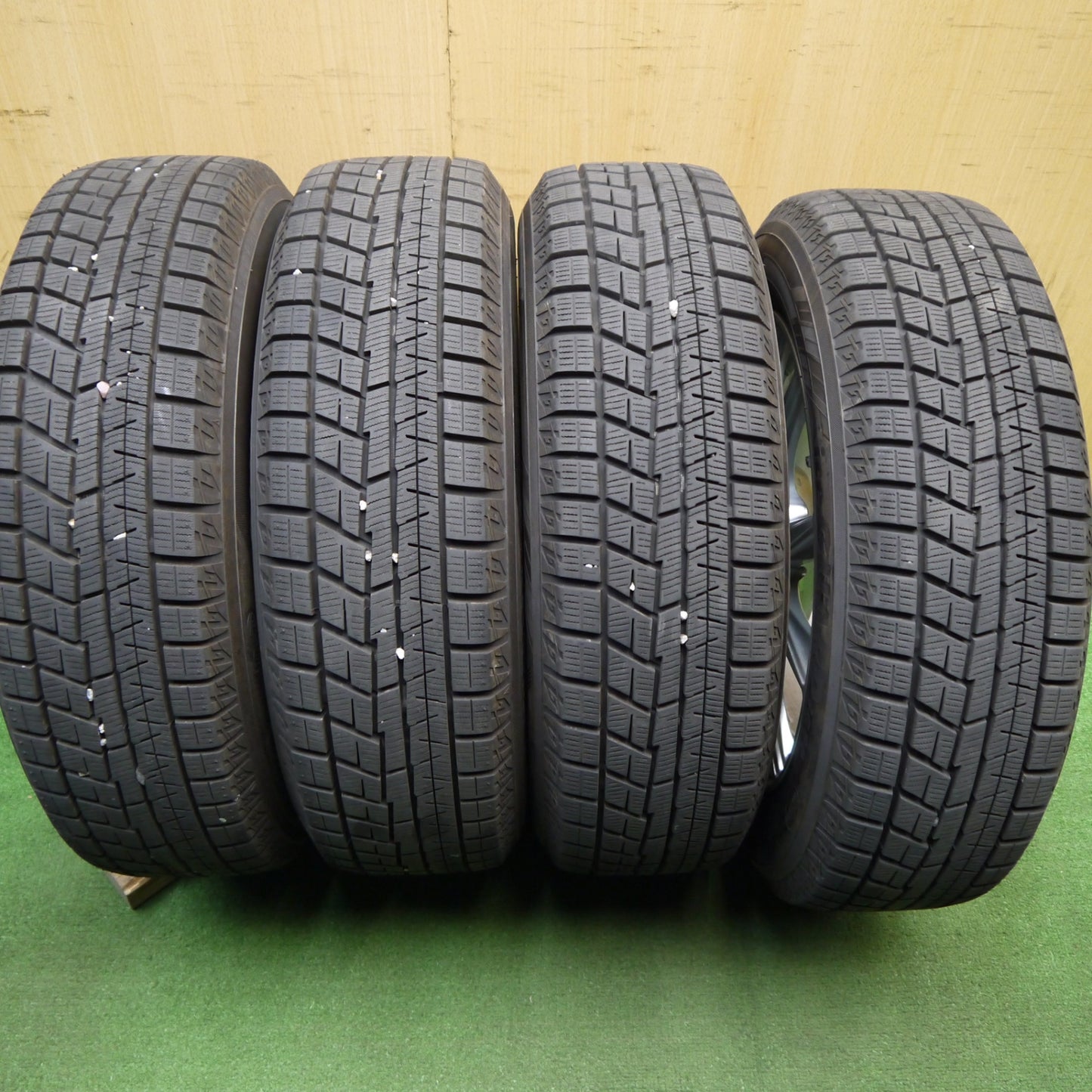 バリ溝!23年!キレイ!ほぼ10分★スタッドレス 175/65R15 ヨコハマ アイスガード iG60 Exsteer エクスター 15インチ PCD100/4H★5042208Hス
