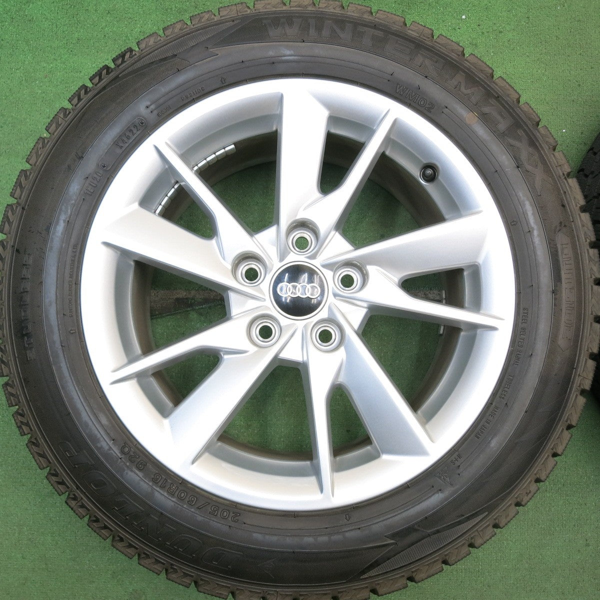 超バリ溝!22年!キレイ!9.5分以上★アウディ A4 8W 純正 205/60R16 スタッドレス ダンロップ ウインターマックス WM02 16インチ PCD112/5H★5080210HAス