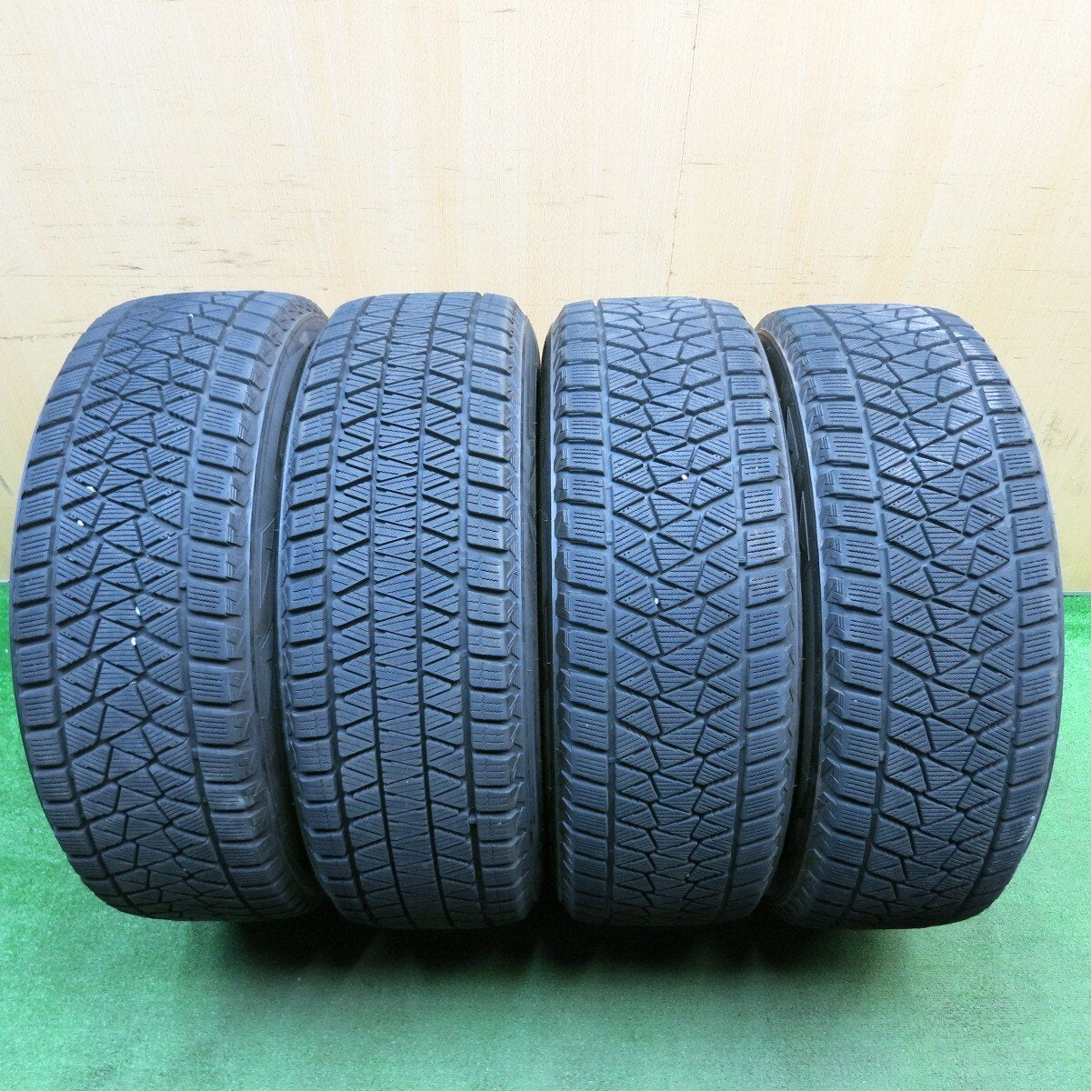 バリ溝!9分★スタッドレス 225/60R18 ブリヂストン ブリザック DM-V3 LF SPORT LFスポーツ 18インチ PCD114.3/5H★5040504TNス