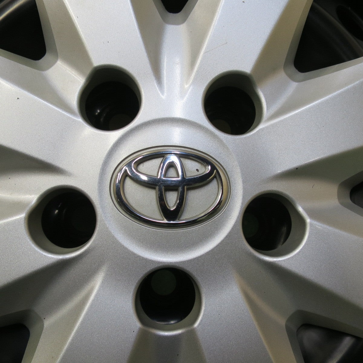 バリ溝!22年!8.5分★トヨタ プレミオ 純正 スチール 185/65R15 ヨコハマ BluEarth-ES ES32 15インチ PCD100/5H★5082105イノ